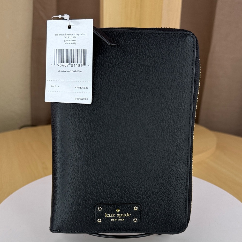 Kate Spade Black Zip Around Planner.
